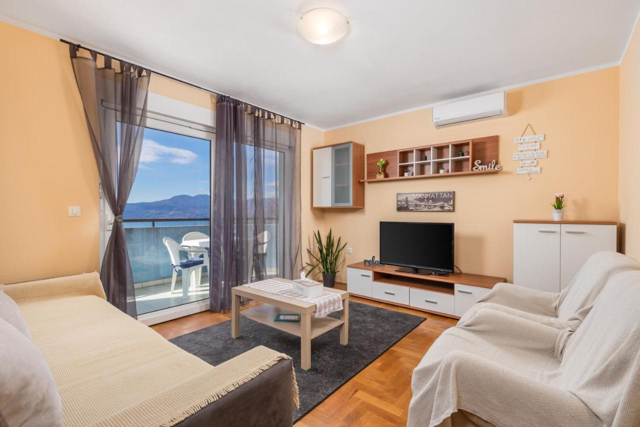 Apartman Iris 2 -Rijeka Lägenhet Exteriör bild
