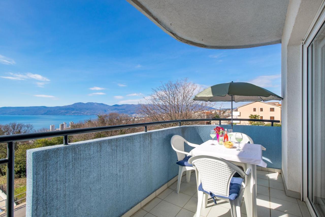 Apartman Iris 2 -Rijeka Lägenhet Exteriör bild