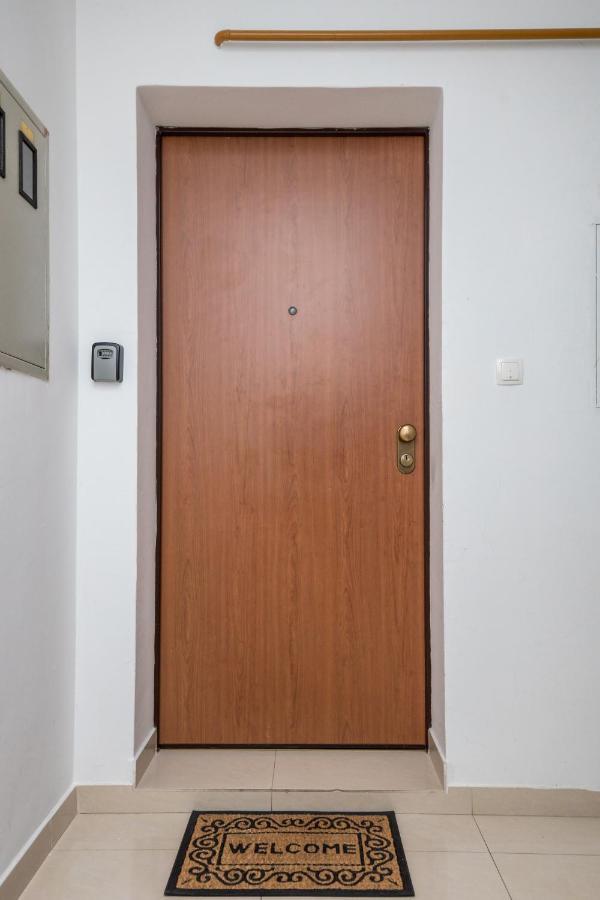 Apartman Iris 2 -Rijeka Lägenhet Exteriör bild