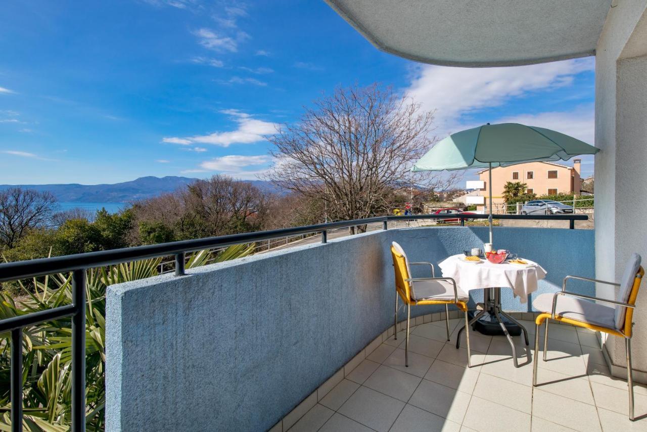 Apartman Iris 2 -Rijeka Lägenhet Exteriör bild